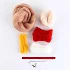 Валяние из шерсти на новый год. Игрушка своими руками «Кролик с подарком», новогодний набор для творчества - Фото 4