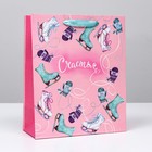 Пакет подарочный новогодний ламинированный «Зимние забавы», 26×32×12 см - Фото 1