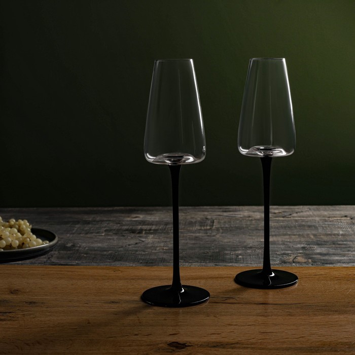 Бокал стеклянный для шампанского Magistro «Амьен», 240 мл, длина ножки 15,1 см, цвет чёрный - фото 1907546383
