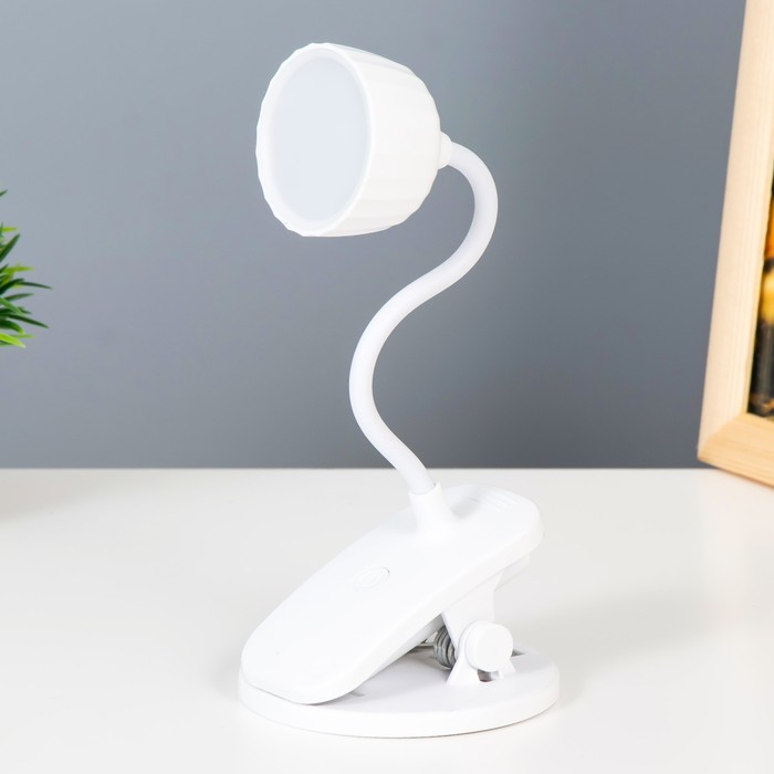 Настольная лампа "Ланди" LED 1,5Вт USB белый 8,5х8,5х19 см RISALUX - фото 1907550391