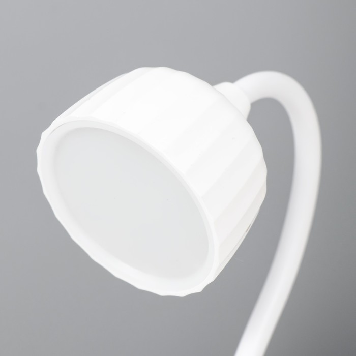 Настольная лампа "Ланди" LED 1,5Вт USB белый 8,5х8,5х19 см RISALUX - фото 1907550393