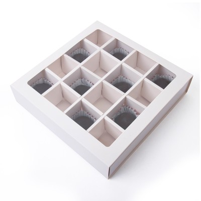 Коробка для 16 конфет, белая 17.7×17.7×3.8 см