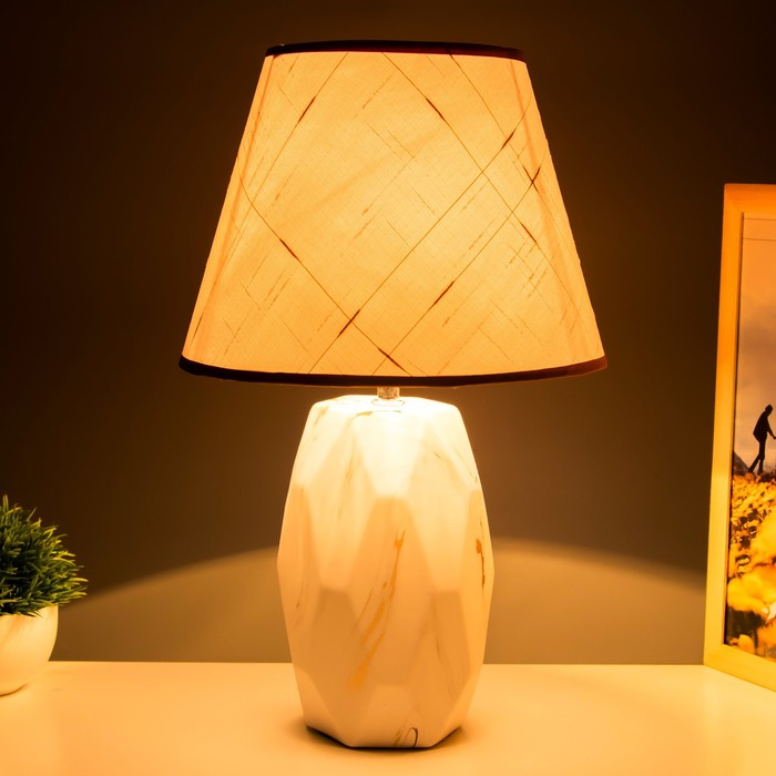 Настольная лампа "Сальма" E27 40Вт белый 25х25х40 см RISALUX - фото 1904644885