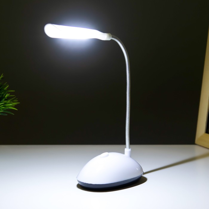 Настольная лампа "Световой луч" LED от батареек белый 5х8,5х20 см RISALUX - фото 1907554012