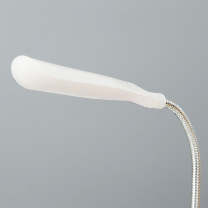Настольная лампа "Световой луч" LED от батареек белый 5х8,5х20 см RISALUX - фото 1907554014