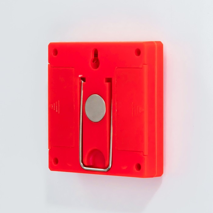 Ночник "Квадро 2" LED от батареек 4хАА красный 2х8,5х8,5 см RISALUX - фото 1907554047
