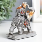 Сувенир полистоун "Слонёнок на слонихе" на подставке серебро 8х4х10 см - Фото 2