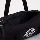 Сумка спортивная на молнии, наружный карман, держатель для чемодана, цвет чёрный - фото 6731845
