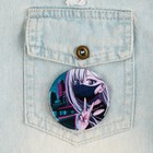 Значок закатной «Аниме девушка в городе», d=5.6 см - Фото 3