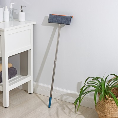 Щётка для окон Raccoon «Карманы», стальная ручка 80.5 см, насадка из микрофибры 24.5×8 см