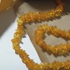 Бусы "Янтарь" крошка крупная, цвет светло-коньячный, 42см - фото 24425461