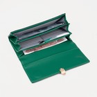 Кошелёк женский на магните, цвет зелёный - фото 40673234