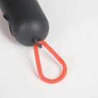 Контейнер с пакетами для уборки за собаками (рулон 15 пакетов 29х21 см), серый с красным - Фото 5