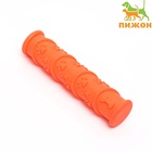 Жевательная игрушка для собак «Палка с лапками», 17.9×4.2 см, с утопленной пищалкой, TPR, оранжевая - Фото 3