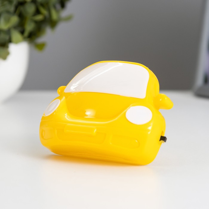 Ночник "Машинка" LED желтый 7х8х7 см - Фото 1