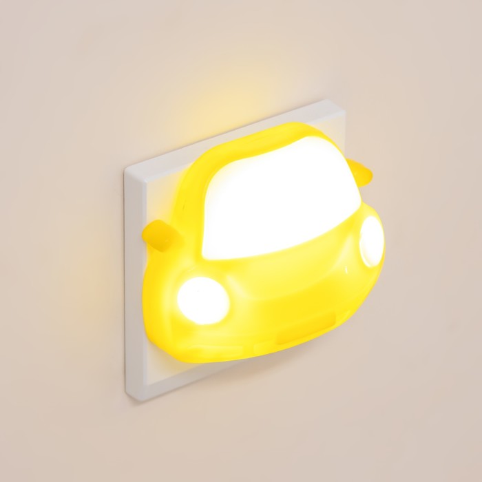 Ночник "Машинка" LED желтый 7х8х7 см - фото 1906124543