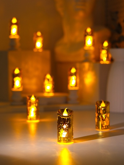 Светодиодная свеча, ночник LED RISALUX «Новый год», от батареек, 3.8×3.8×7.5 см, МИКС