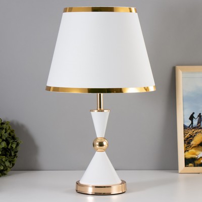 Настольная лампа "Елизавета" E27 40Вт бело-золотой 25х25х37 см RISALUX