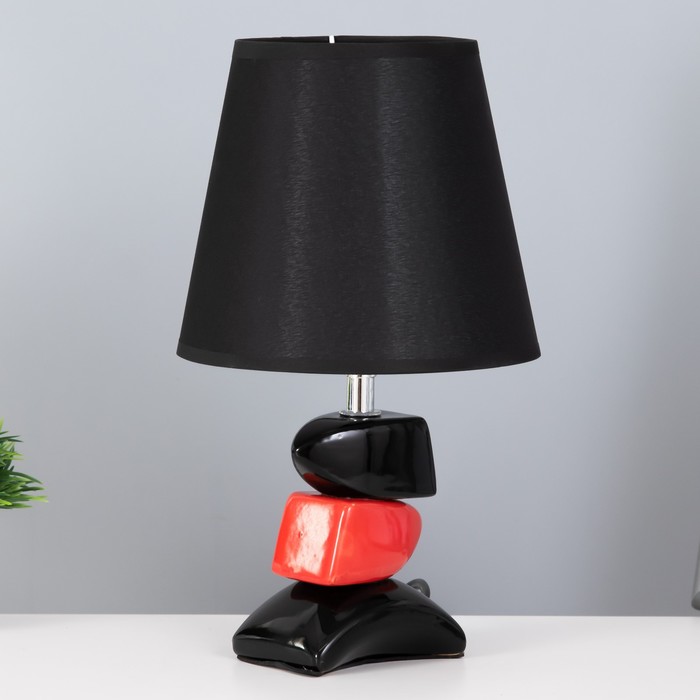 Настольная лампа «Дасия» E14 40 Вт черно-красный 18×18×29 см RISALUX - Фото 1