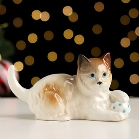 

Сувенир "Котёнок с мячом" 7х5х13 см ,фарфор