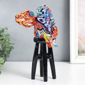 Сувенир полистоун "Ангел на табурете" граффити 11х19,7х27 см