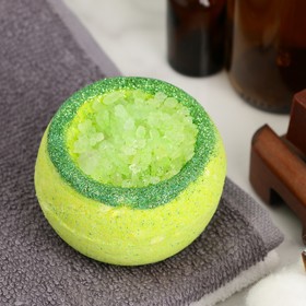 Бомбочка для ванны с солью "Яблоко", 150 г