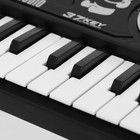 Игрушка музыкальная «Пианино: Пианист», 37 клавиш, звуковые эффекты, работает от батареек - фото 7798668