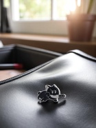 Значок «Кот» охотник, в прыжке, чёрный в серебре - Фото 5