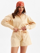 Костюм женский (блузка, шорты) MINAKU: Enjoy цвет бежевый, размер 48 9345778