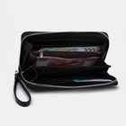 Кошелёк женский на молнии с ремешком, цвет чёрный - фото 39071226