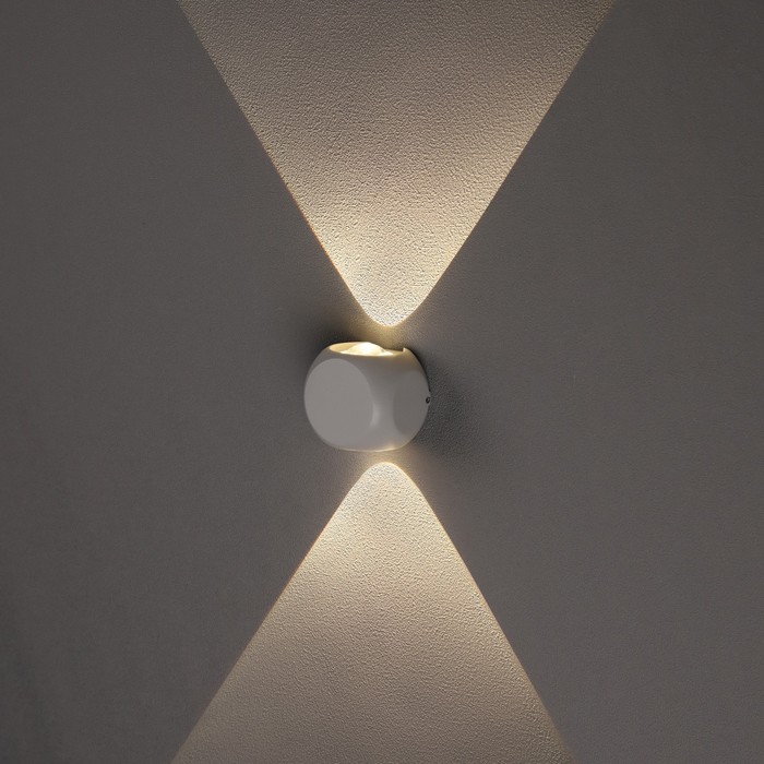 Светильник фасадный «Кубик», FSD-013, 2 Вт, 3000К, 1 луч, IP65, 220 В, металл, белый - Фото 1