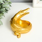Подсвечник полистоун на 1 свечу "Золотой крокодил" 7х10,5х9 см - фото 21970617