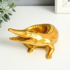 Подсвечник полистоун на 1 свечу "Золотой крокодил" 7х10,5х9 см - фото 21970619