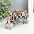 Сувенир полистоун "Пять слонов на бивне с цветами" серебро 17х4х8 см - фото 22948879