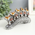 Сувенир полистоун "Пять слонов на бивне с цветами" серебро 17х4х8 см - фото 22948882