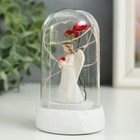 Сувенир полистоун свет "Ангел с красными розами" МИКС 6х6х9,5 см - фото 21980326