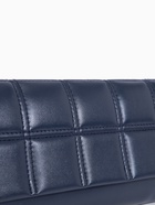 Сумка-клатч женская на магните, с серебристой цепочкой, однотонная, со стёжкой, синяя - Фото 5