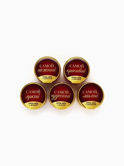Подарочный набор «Любви и счастья»: крем-мёд 30 г × 5 шт., чай с лесными ягодами 50 г