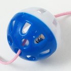 Дразнилка-удочка "Канарейка", 50 см, шар синий/белый, фиолетовые перья - фото 6793012