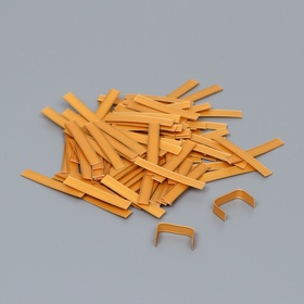 Клип лента в нарезке, золотая, для фиксация упакованной продукции, 5 см (комплект 100 шт)