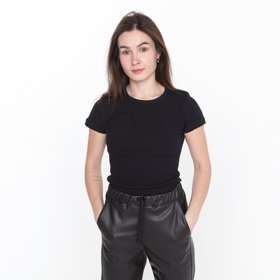 Футболка женская, цвет чёрный, размер S (42)