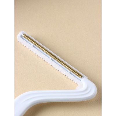 Скребок для чистки одежды, ковров, мебели Доляна, двусторонний, металл, пластик, 10.8×16.5 см