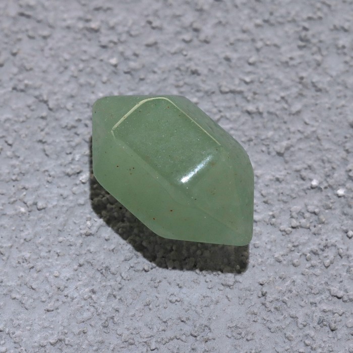 Заготовка для творчества "Кристалл зелёный авантюрин", натуральный камень, 0,8х1,5 см - Фото 1