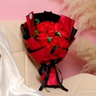 Эксклюзивный букет из красных мыльных роз, 11 шт - фото 10228756