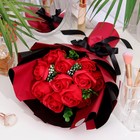 Эксклюзивный букет из красных мыльных роз, 11 шт - Фото 2