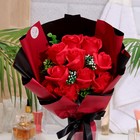 Эксклюзивный букет из красных мыльных роз, 11 шт - Фото 4