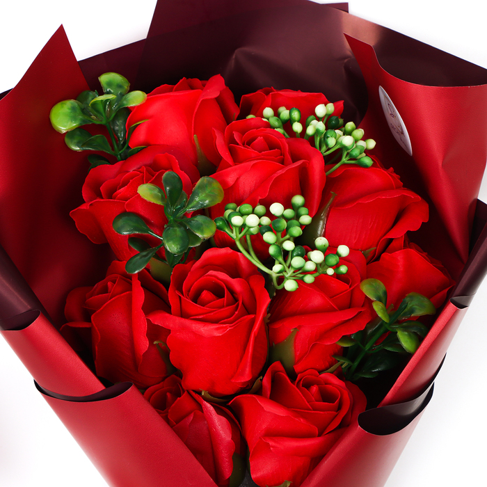 Эксклюзивный букет из красных мыльных роз, 11 шт - фото 1906173590