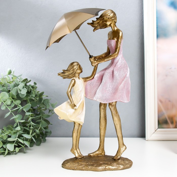 Сувенир полистоун "Мама с дочкой под зонтом на ветру" 12,5х16,5х33 см - Фото 1