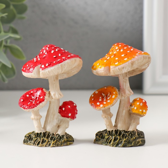 Фигурка полистоун «Три красных мухомора», 8.9×5.8×5.4 см, МИКС - Фото 1