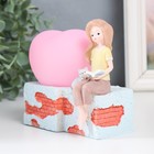 Сувенир полистоун свет "Девчонка на крыше с котёнком и сердцем" МИКС 11х5,5х11 см - фото 27140211